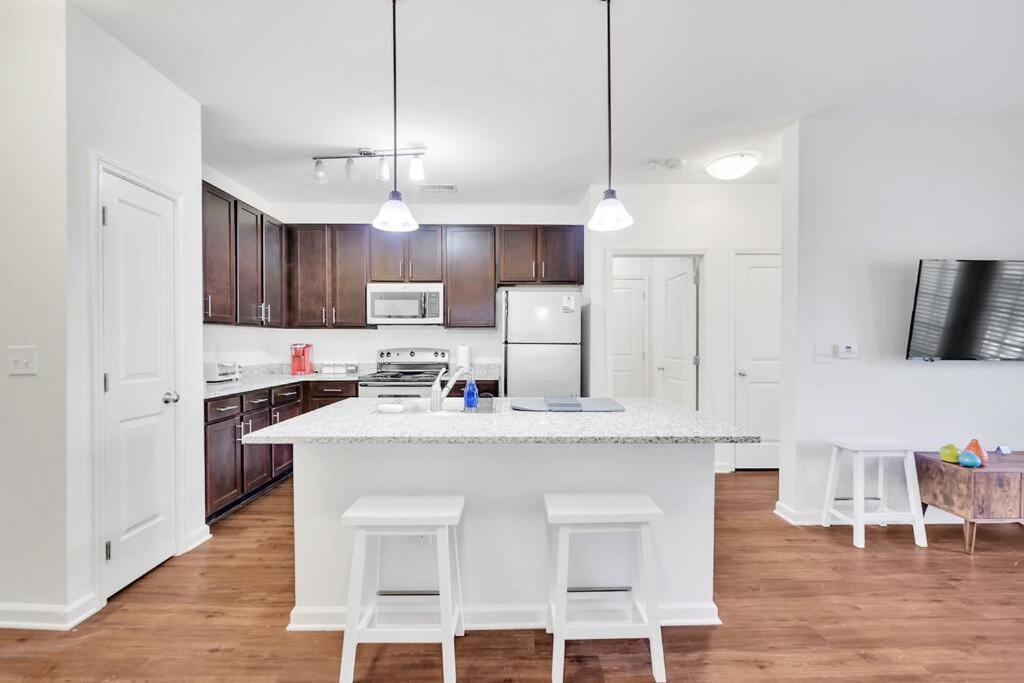 Apartamento 1br King Bed Near Shopping, Dining & Entertainment